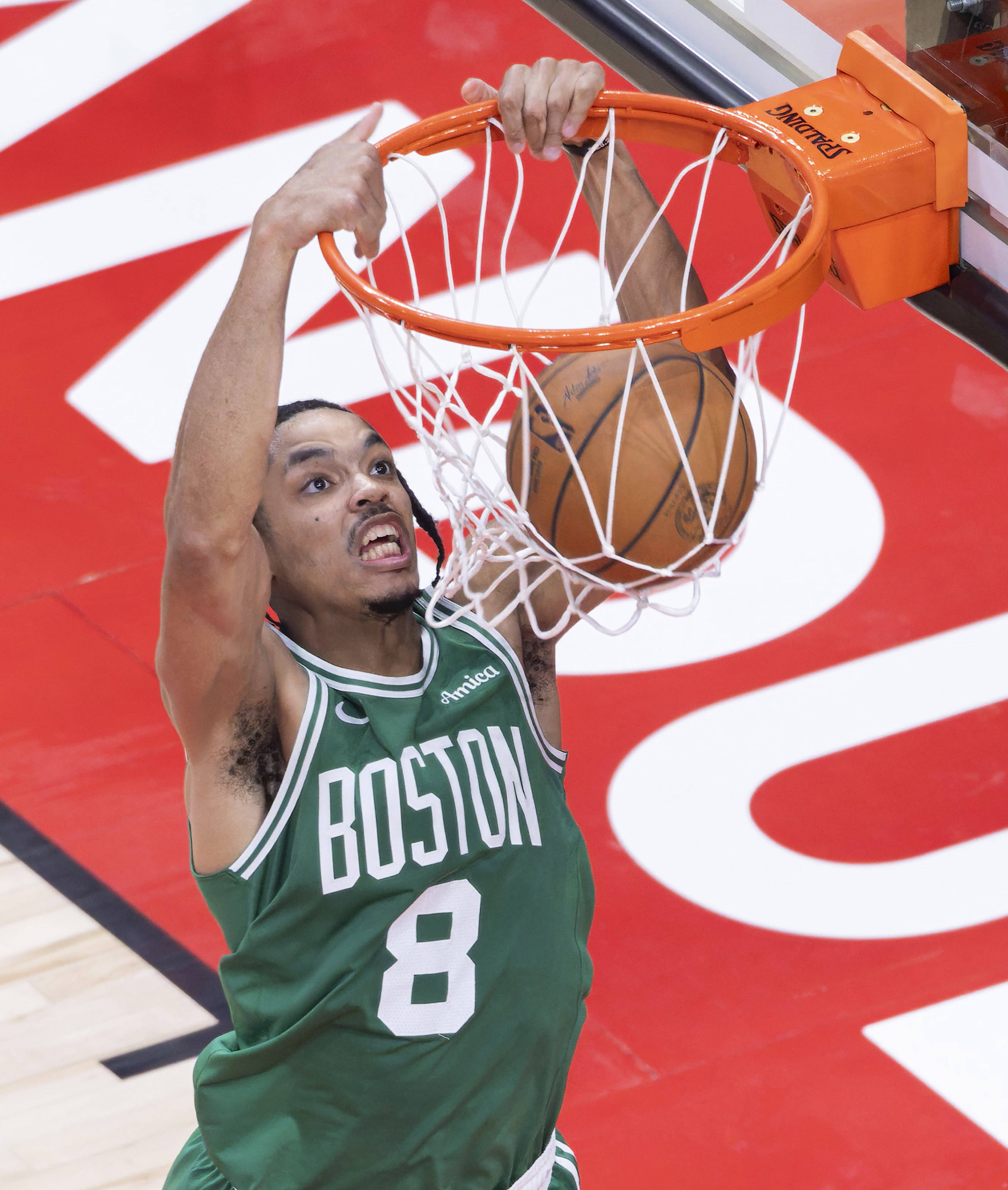 从赛前波士顿凯尔特人状态回暖到布莱顿豪取连胜，哈兰德在独行侠比赛中挺进下一轮的简单介绍